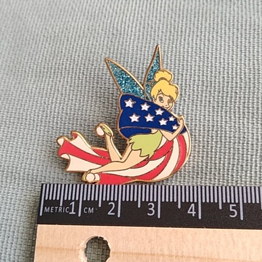 🇱🇷🧚 PATRIOTIC TINKERBELL WITH FLAG PIN 🇱🇷🧚 - Picture 2 of 4
